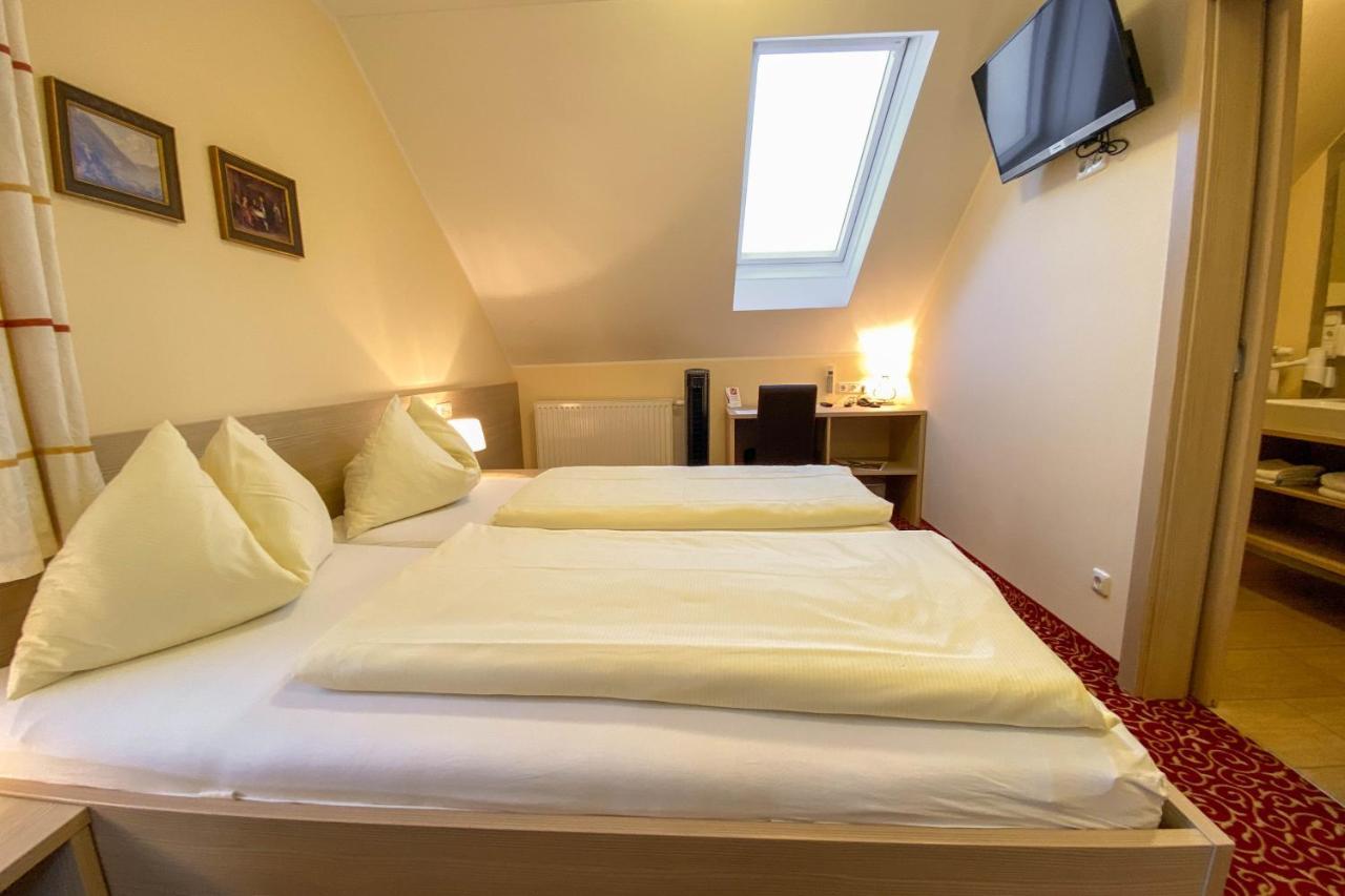 Landhotel Gasthof Bauboeck Andorf Exterior photo